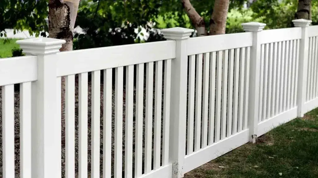 Vinyl Fences: The Best Option for Hassle-Free Maintenance