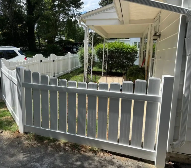 How Local Building Conditions in Medina, WA, Influence Fence Installation
