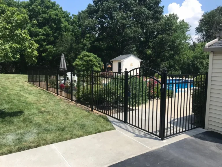 The Complete Guide to Choosing the Right Fence for Your Property